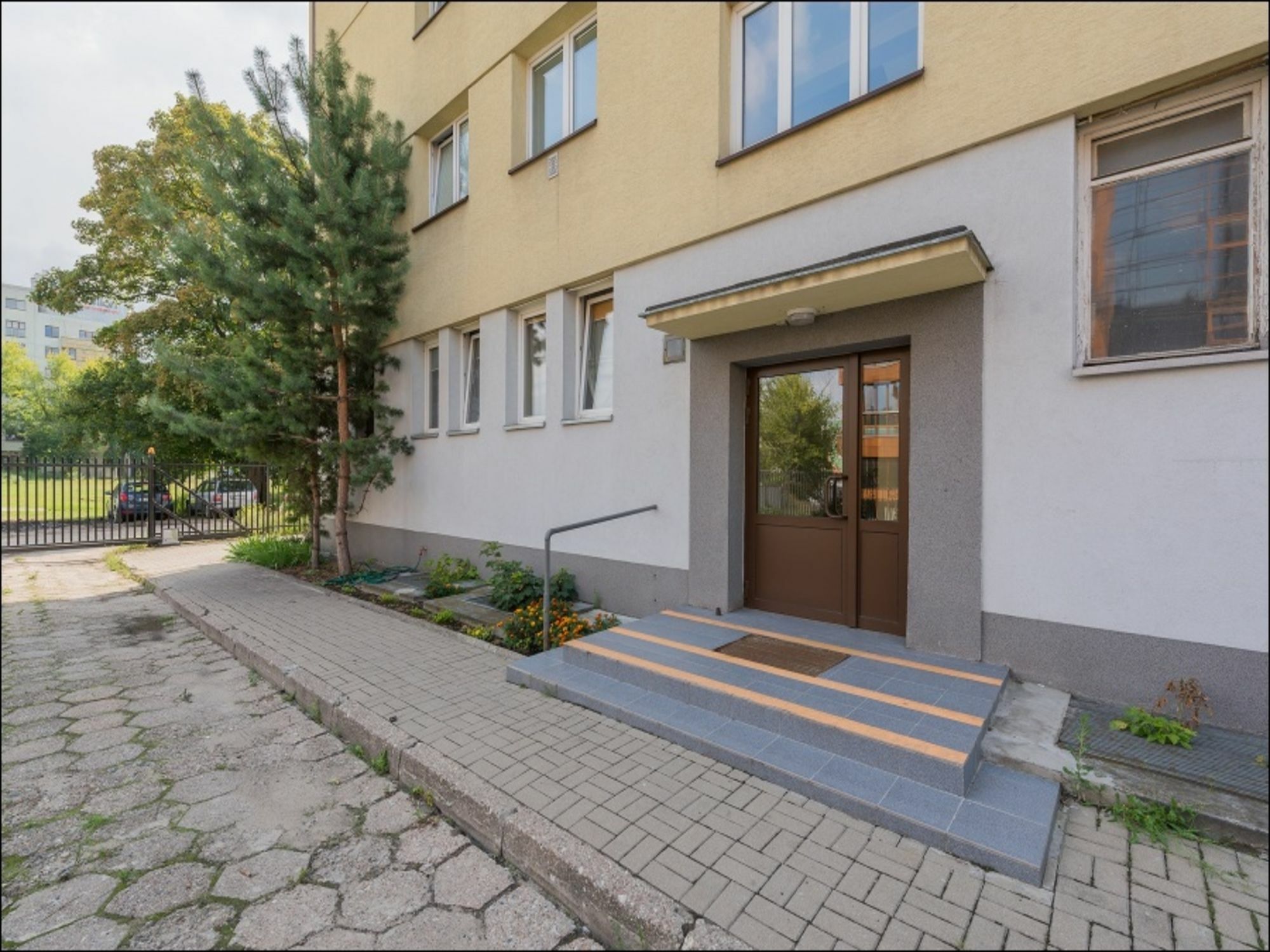 P&O Serviced Apartments Pulawska Warszawa Exteriör bild